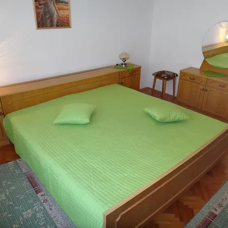 Nella Apartmán Tribalj